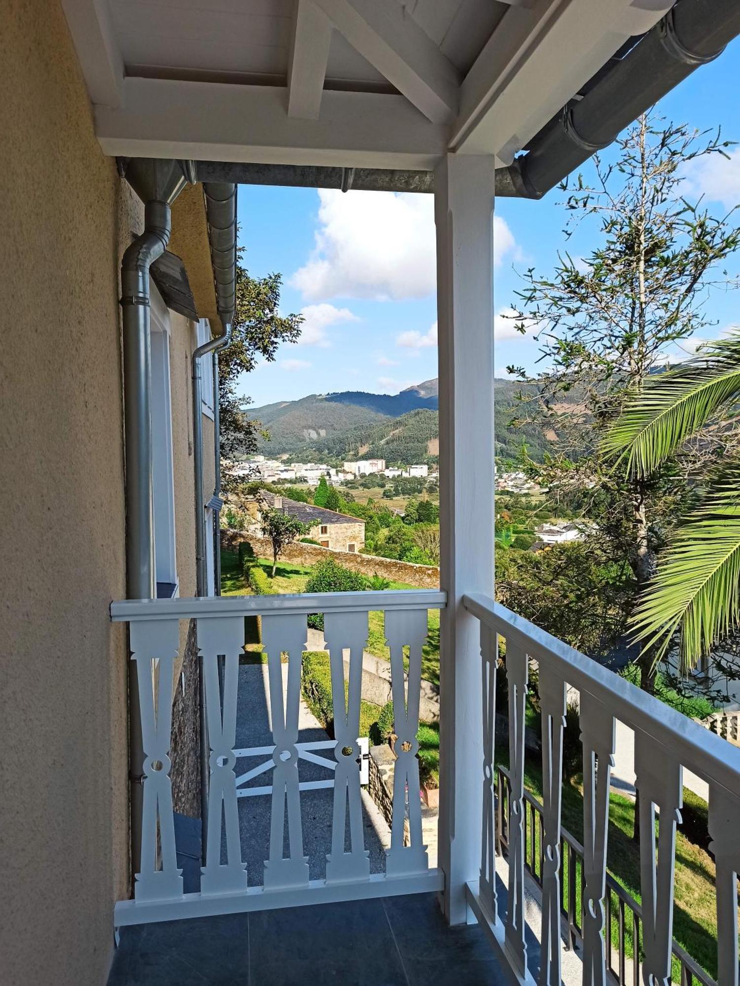 Apartamentos Minas De Silvarosa Viveiro Buitenkant foto